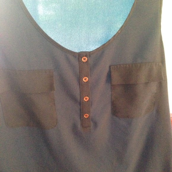 le chateau sleeveless button down blouse sz medium - Picture 4 of 7